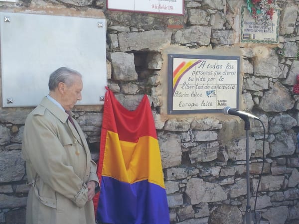 El pensamiento crítico de Gonzalo Puente Ojea